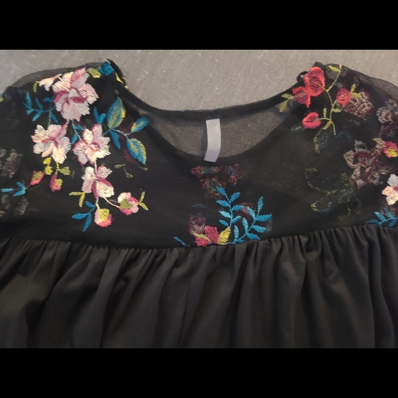 *SOLD* Andre by Unit- Black mini shift dress w/embroidery - Picture 2 of 7